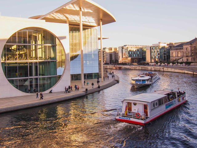 Jubiläum auf der Spree: Vernetzungsfahrt der IGP & Get-Together