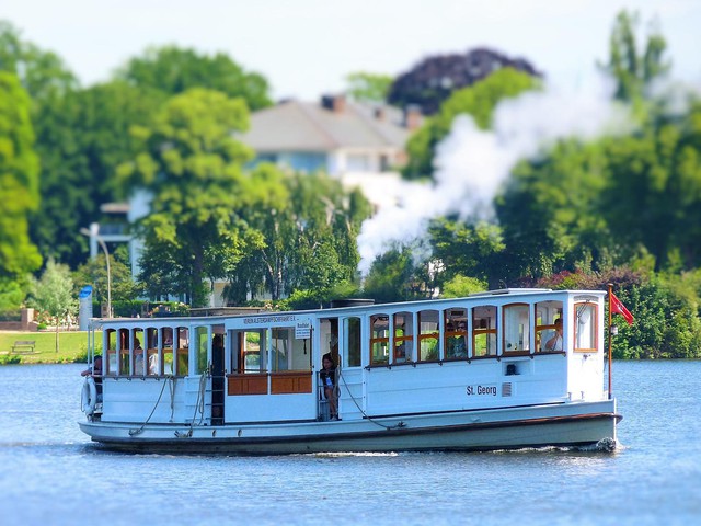 Hamburg: Rundfahrt auf der Alster